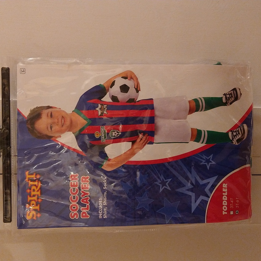 NWOT Spirit soccer player costume Sz 5T-6T great for Halloween - Picture 1 of 7